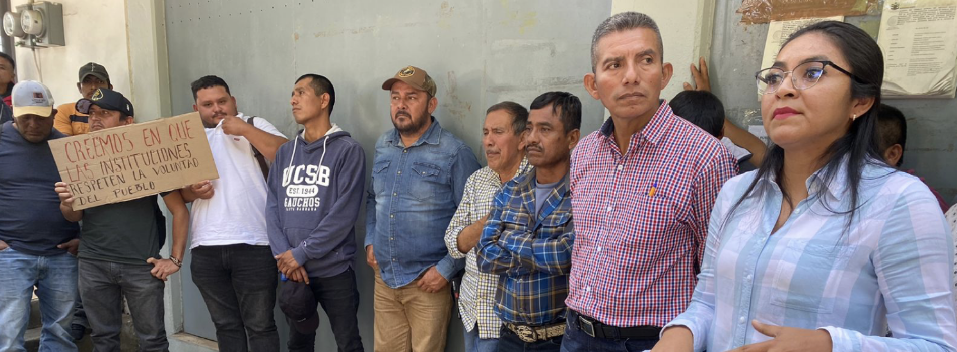 Agentes Municipales de San Juan Cotzocón Mixe Exigen Entrega de Constancia de Mayoría a Marlene Prieto Vásquez